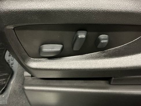 Used 2019 Chevrolet Suburban Premier image 25