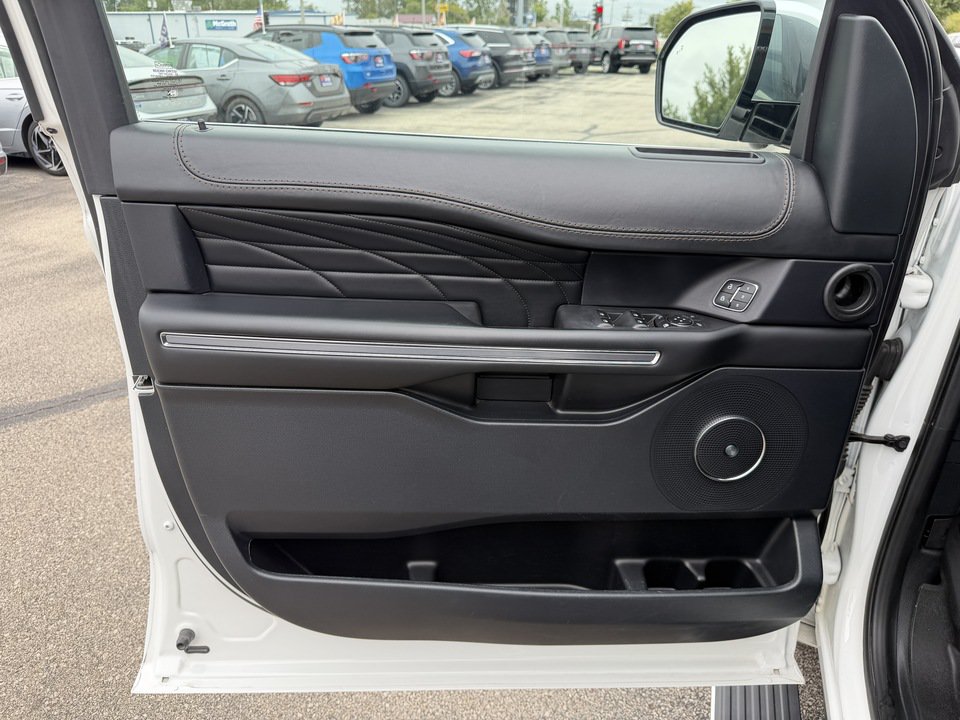 Used 2021 Ford Expedition Max Platinum AWD/4WD image 35