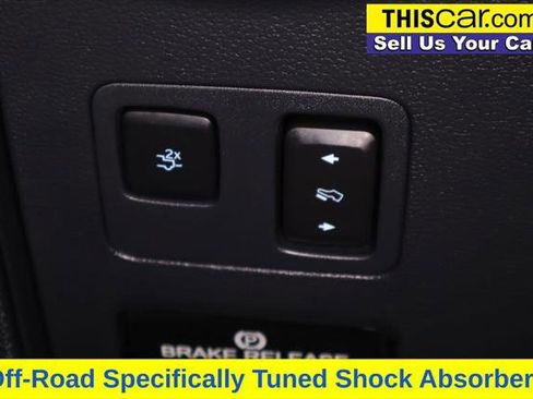 Used 2022 Ford F250 Lariat w/ Black Appearance Package AWD/4WD image 25