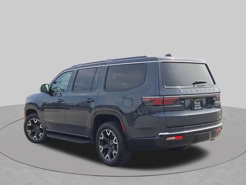 Used 2024 Jeep Wagoneer Series III AWD/4WD image 15