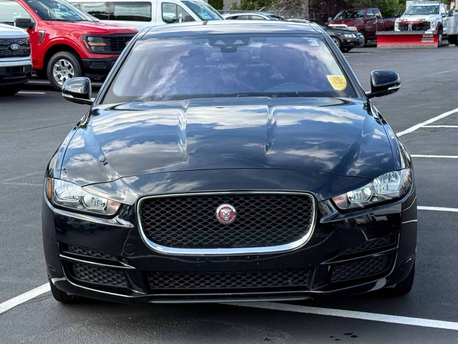Used 2017 Jaguar XE Premium AWD/4WD image 9