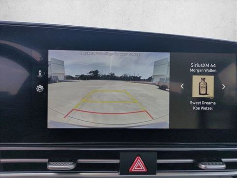 Used 2025 Hyundai Elantra Limited FWD image 14