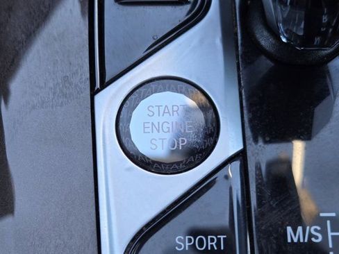 Used 2022 BMW X5 xDrive40i w/ M Sport Package image 20