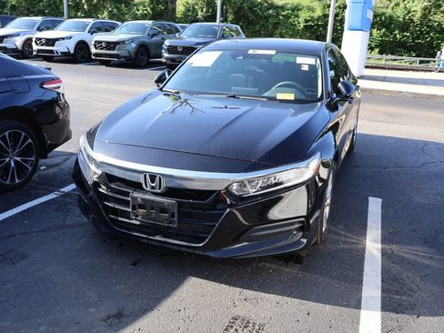 Used 2018 Honda Accord LX image 3