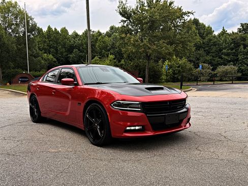 Used 2017 Dodge Charger R/T RWD image 3