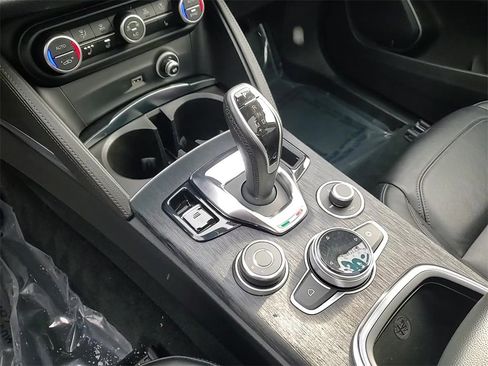Used 2020 Alfa Romeo Stelvio Sport w/ Cold Weather Package image 18