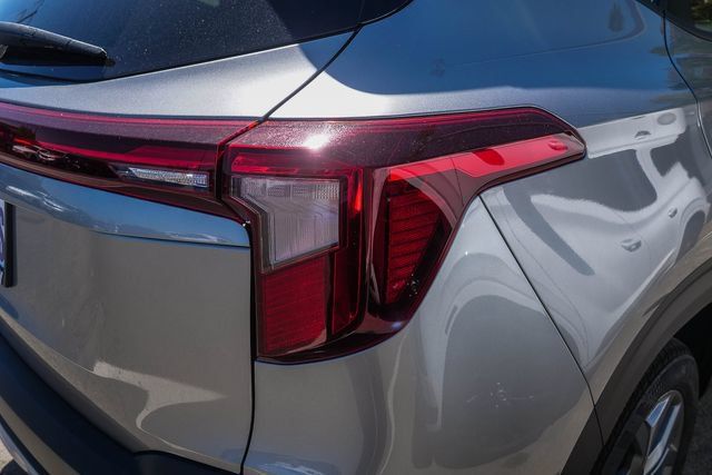 Certified 2026 Kia Seltos LX FWD image 12