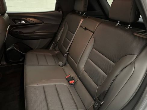 Used 2023 Chevrolet TrailBlazer RS FWD image 21