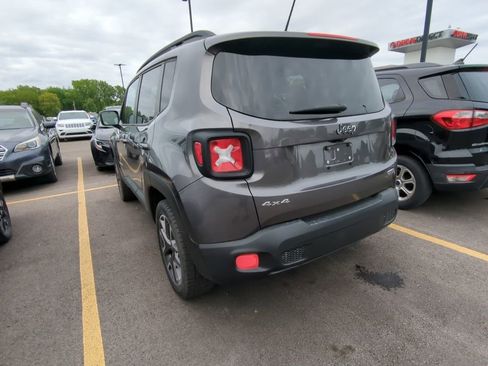Used 2017 Jeep Renegade Latitude w/ Cold Weather Group AWD/4WD image 4