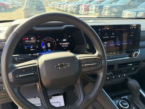 Used 2024 Chevrolet Colorado Trail Boss w/ Technology Package AWD/4WD image 3
