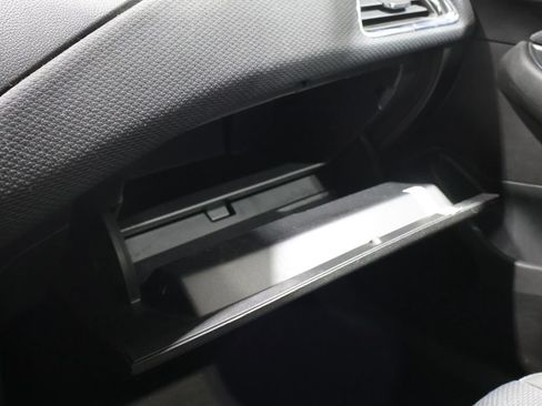 Used 2019 Chevrolet Cruze LT w/ Convenience Package FWD image 28