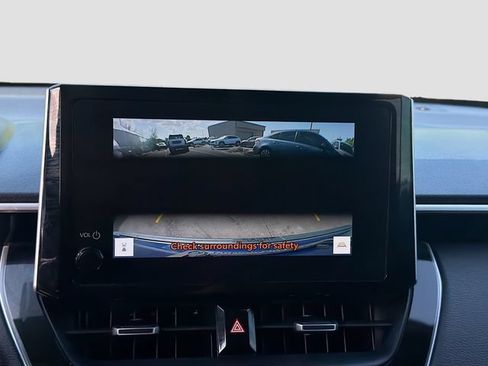 Used 2023 Toyota Corolla Cross XLE w/ Convenience Package FWD image 13