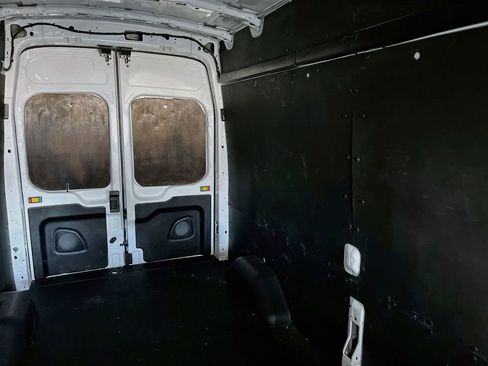 Used 2024 Ford Transit 250 148 High Roof AWD image 24