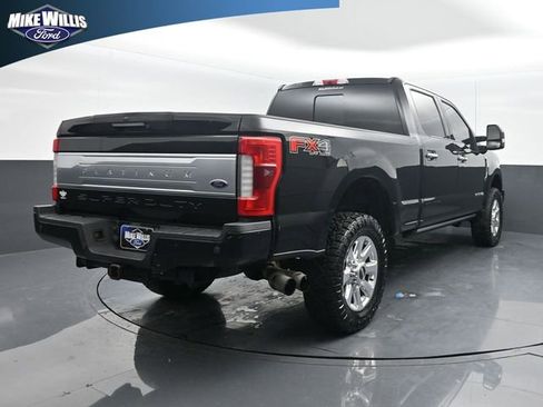 Used 2017 Ford F250 Platinum w/ Platinum Ultimate Package AWD/4WD image 7