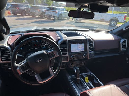 Used 2018 Ford F150 Platinum w/ Equipment Group 701A Luxury AWD/4WD image 11