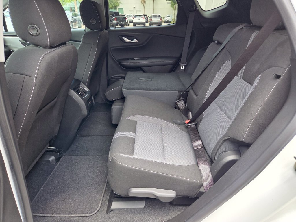 Used 2023 Chevrolet Blazer LT FWD image 6