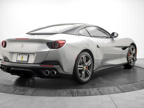 Used 2019 Ferrari Portofino RWD image 15