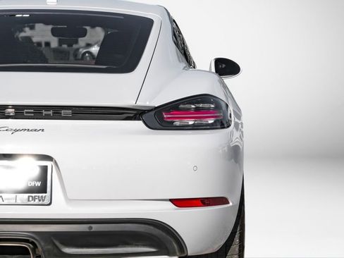 Used 2021 Porsche 718 Cayman RWD image 39