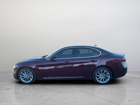 Used 2017 Alfa Romeo Giulia Ti AWD/4WD image 10