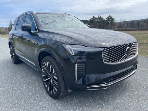 Used 2025 Volvo XC90 B6 Plus AWD/4WD image 6