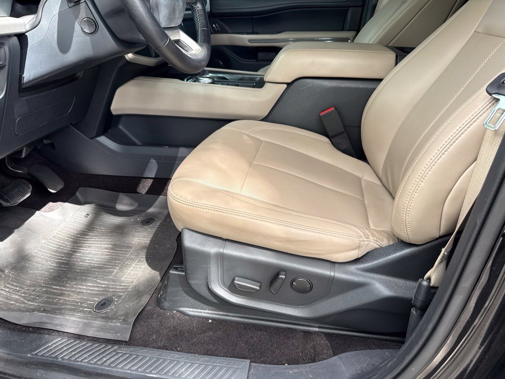 Used 2023 Ford Expedition XLT RWD image 13