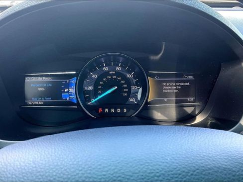 Used 2017 Ford Explorer XLT w/ Equipment Group 202A image 12