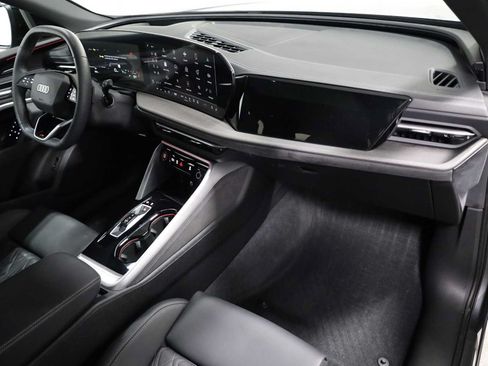 Used 2025 Audi SQ5 Premium Plus AWD/4WD image 7