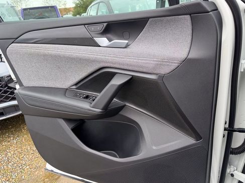 New 2026 Volkswagen Tiguan S image 13