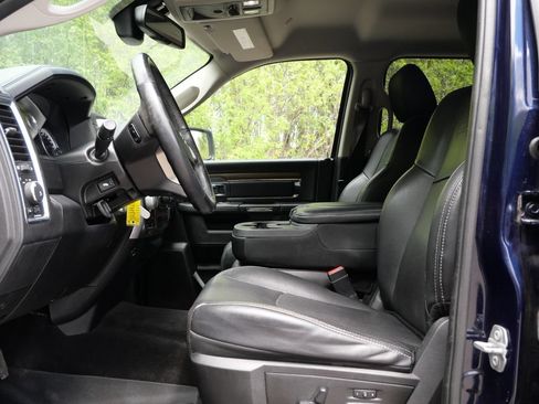 Used 2017 RAM 1500 Laramie AWD/4WD image 13