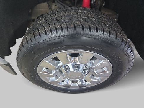 Used 2018 GMC Sierra 2500 Denali w/ Duramax Plus Package AWD/4WD image 34
