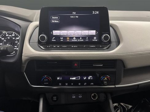 Used 2025 Nissan Rogue SV image 7