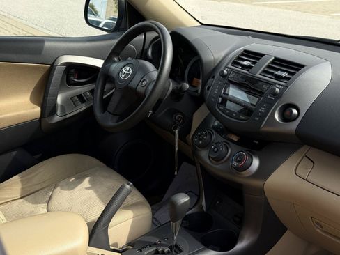 Used 2011 Toyota RAV4 2WD V6 w/ Tow Prep Pkg image 19