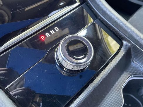 Used 2024 Jeep Grand Cherokee L Laredo image 30