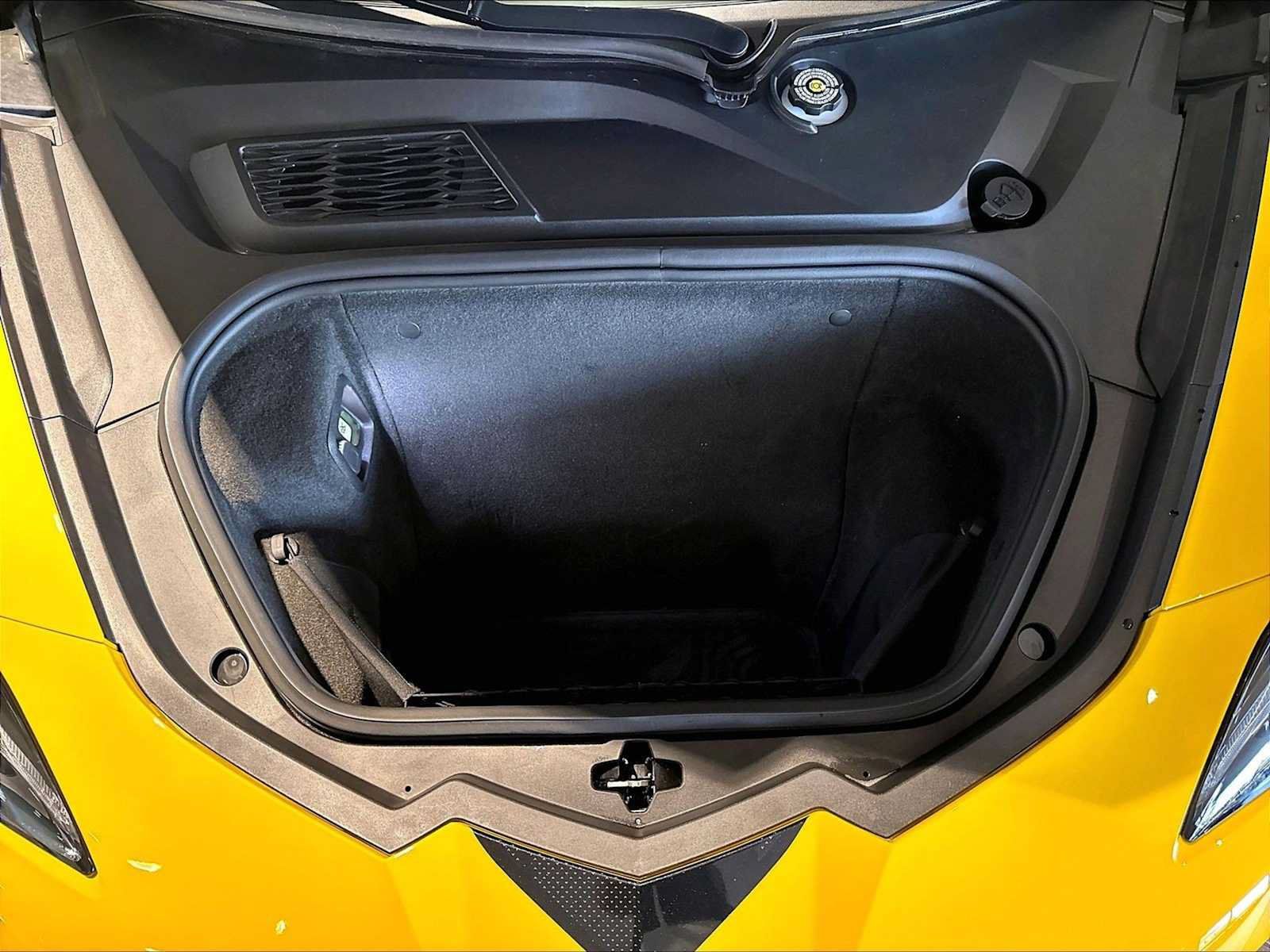 Used 2025 Chevrolet Corvette Z06 w/ Stealth Interior Trim Package RWD image 23