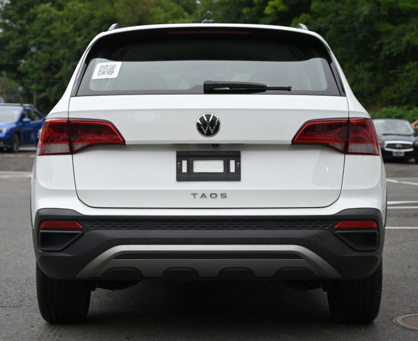 Used 2024 Volkswagen Taos S FWD image 4