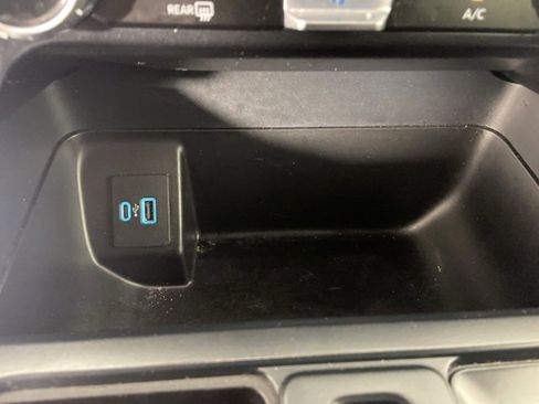 Used 2024 Ford F150 XLT w/ Mobile Office Package image 40