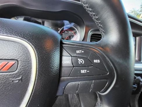 Used 2015 Dodge Charger SE w/ Popular Equipment Group image 20