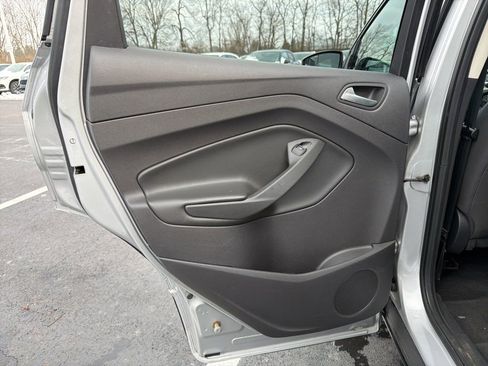 Used 2014 Ford Escape SE image 21