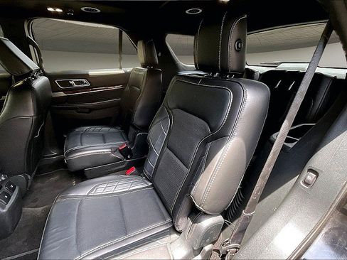 Used 2018 Ford Explorer Platinum AWD/4WD image 22