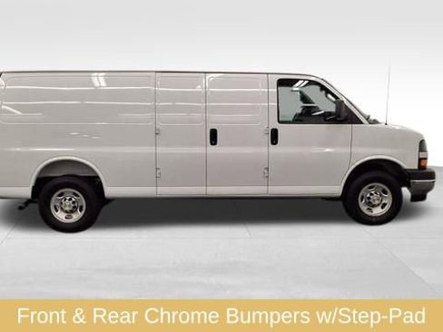 Used 2025 Chevrolet Express 3500 Extended w/ Driver Convenience Package image 11