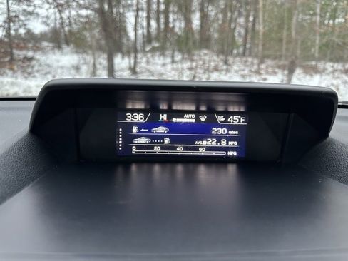 Used 2022 Subaru Crosstrek 2.5i Limited w/ Moonroof Package 1 image 13