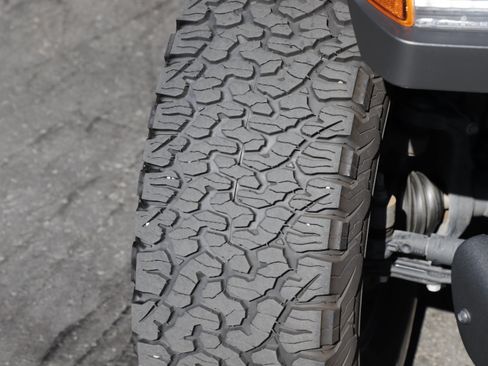Used 2022 Jeep Wrangler Unlimited Rubicon w/ Xtreme Recon 35" Tire Package AWD/4WD image 3