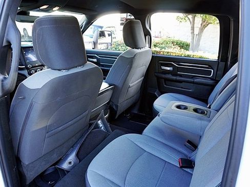 Used 2024 RAM 2500 Big Horn image 17