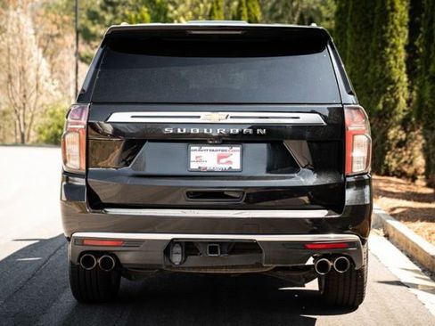 Used 2021 Chevrolet Suburban High Country w/ Premium Package AWD/4WD image 18