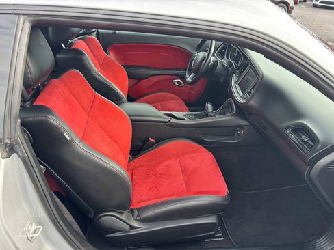 Certified 2022 Dodge Challenger GT w/ Plus Package image 12