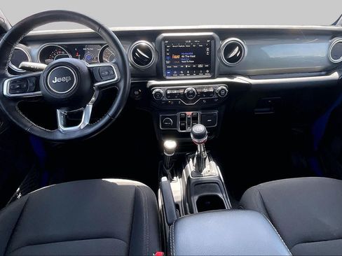Used 2022 Jeep Wrangler Unlimited Sahara w/ LED Lighting Group AWD/4WD image 14