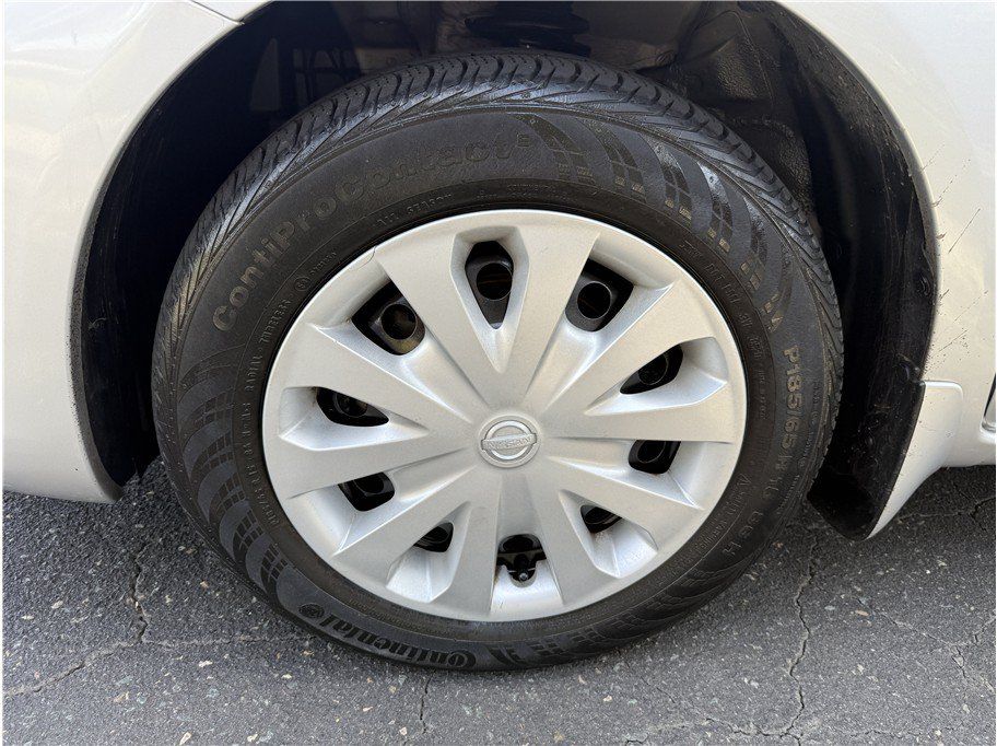 Used 2019 Nissan Versa S Plus FWD image 12