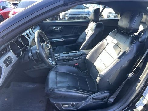 Used 2017 Ford Mustang Premium image 12