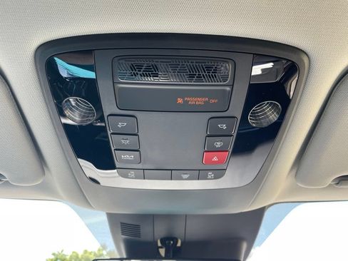 New 2026 Kia Carnival FWD image 18