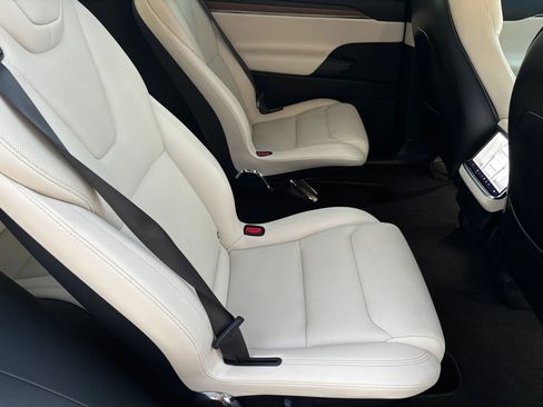 Used 2023 Tesla Model X AWD/4WD image 13